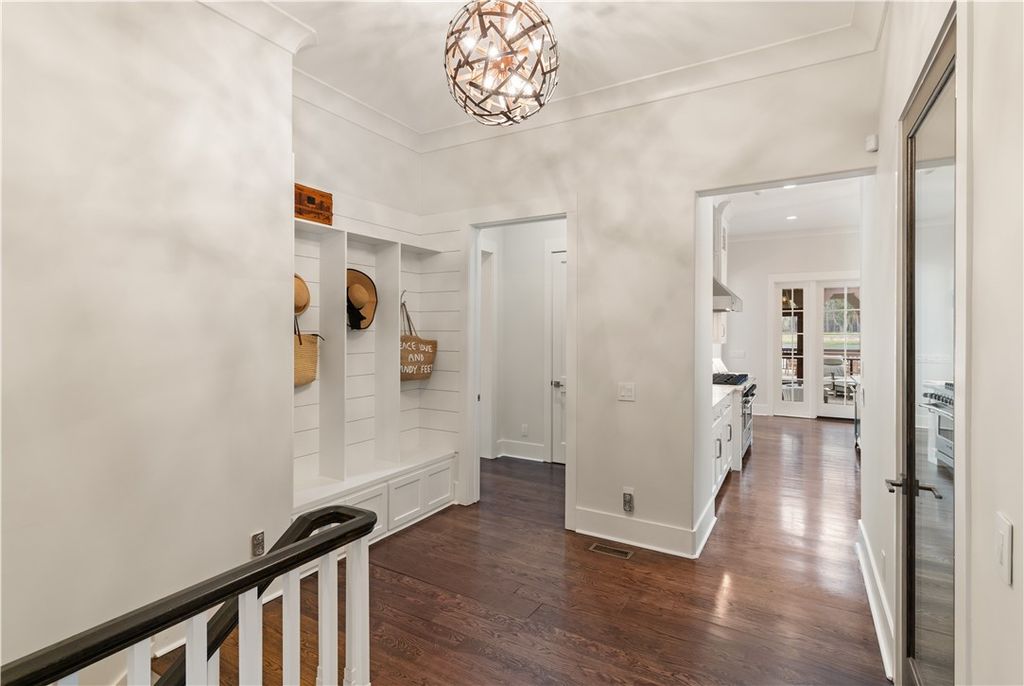 Serene Lakefront Living Explore the 2.995 Million Saint Simons Island Retreat 26