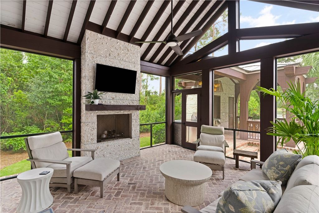 Serene Lakefront Living Explore the 2.995 Million Saint Simons Island Retreat 42