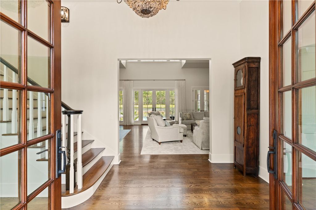 Serene Lakefront Living Explore the 2.995 Million Saint Simons Island Retreat 5