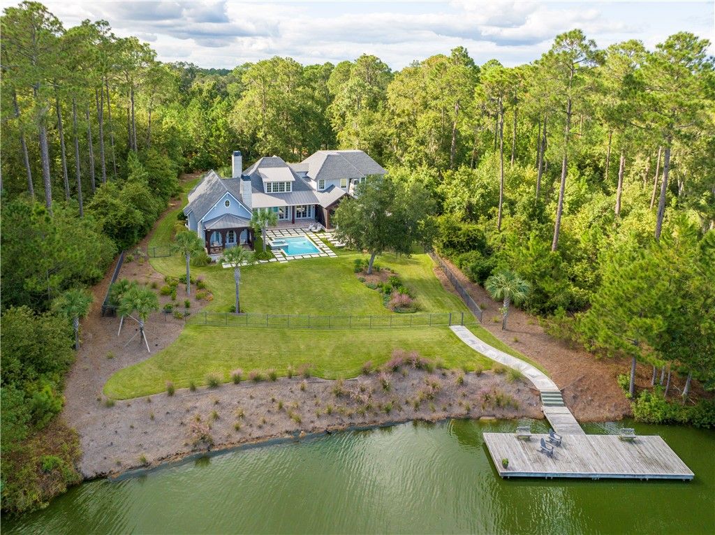 Serene Lakefront Living Explore the 2.995 Million Saint Simons Island Retreat 54