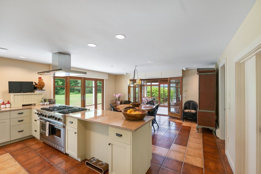 Shadow Fox Farm Country Living with Premium Equestrian Facilities in Peterborough New Hampshire for 8.5 Million 15