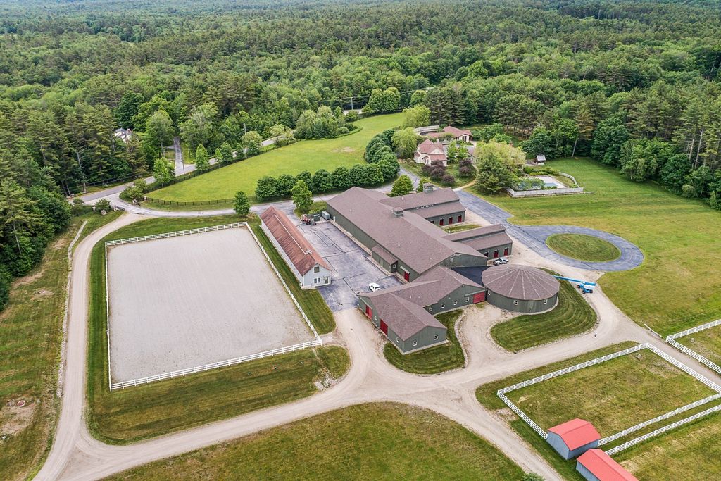 Shadow Fox Farm Country Living with Premium Equestrian Facilities in Peterborough New Hampshire for 8.5 Million 2