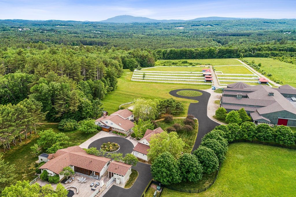 Shadow Fox Farm Country Living with Premium Equestrian Facilities in Peterborough New Hampshire for 8.5 Million 34