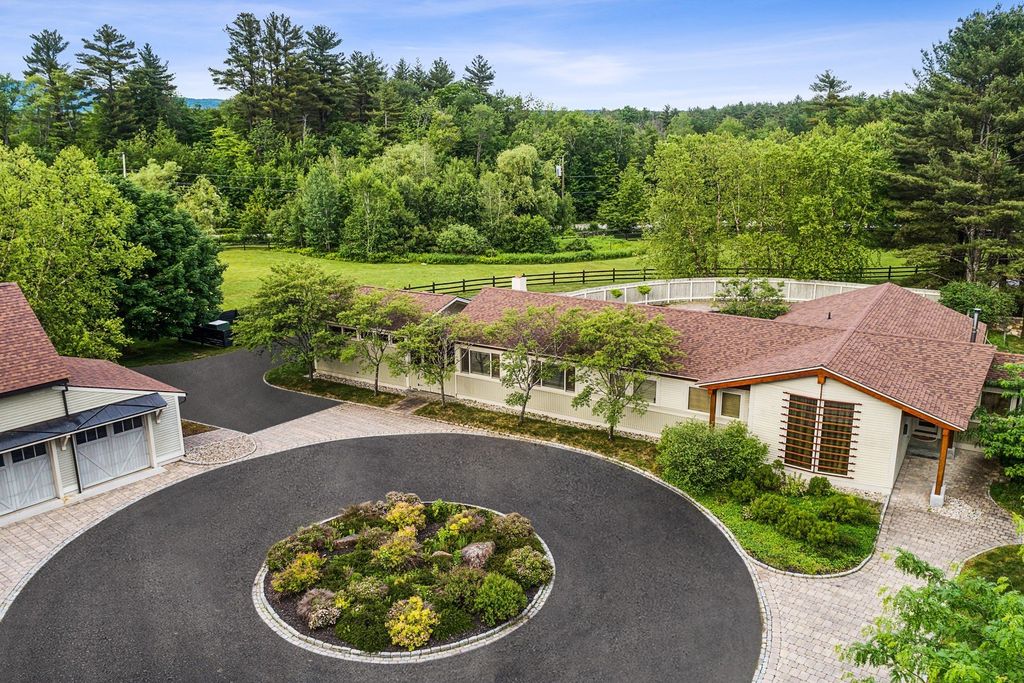Shadow Fox Farm Country Living with Premium Equestrian Facilities in Peterborough New Hampshire for 8.5 Million 8