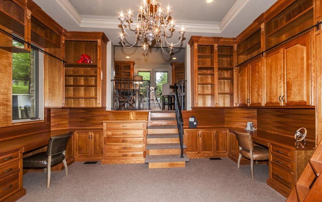 Sophisticated 5.5 Million Waterside Home in Knoxville Tennessee 16 1