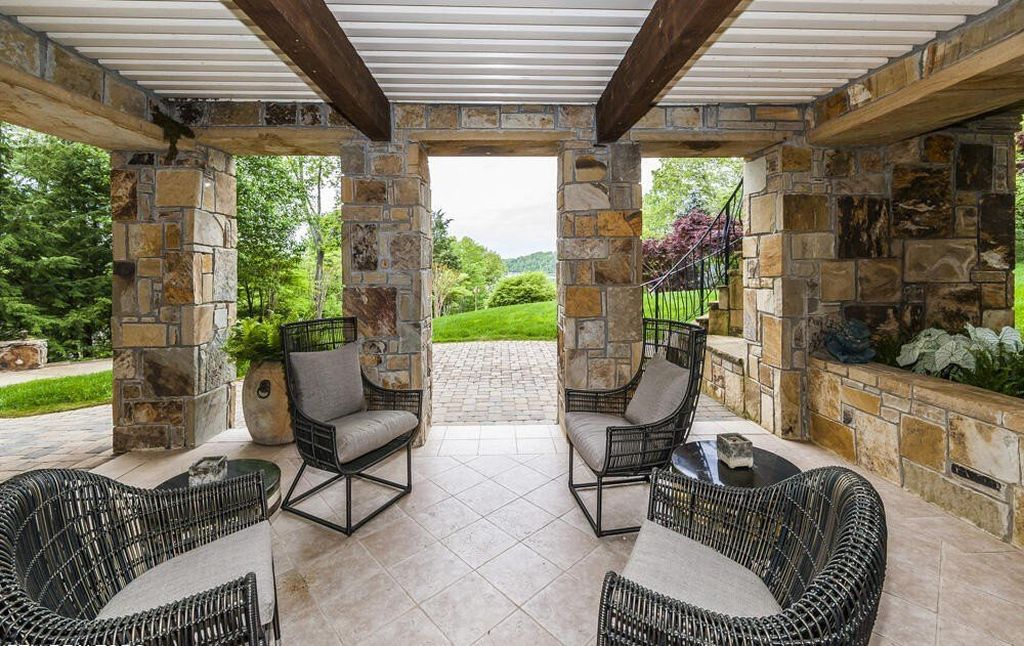 Sophisticated 5.5 Million Waterside Home in Knoxville Tennessee 35 1