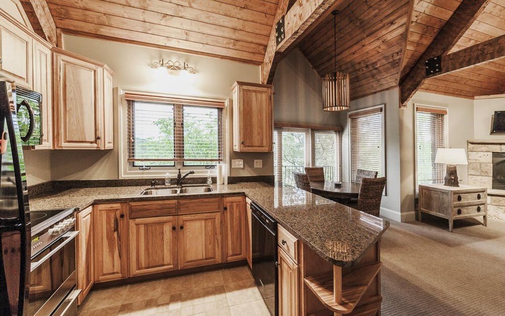 Sophisticated 5.5 Million Waterside Home in Knoxville Tennessee 47 1