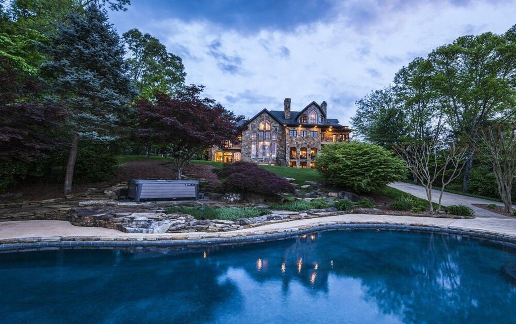 Sophisticated 5.5 Million Waterside Home in Knoxville Tennessee 5 1