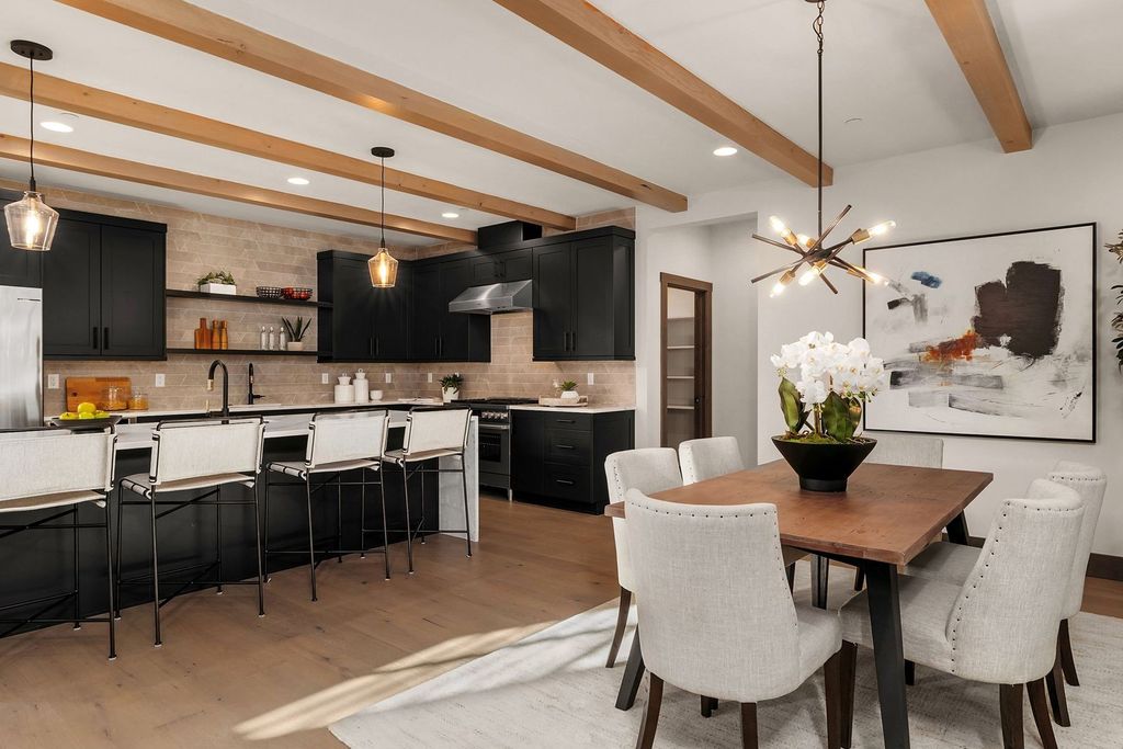Stunning Cle Elum Washington Home Seamlessly Blends with Nature Listed at 2129998 16