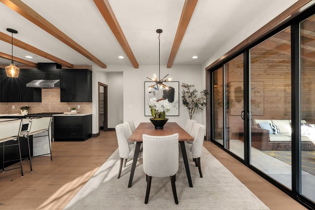 Stunning Cle Elum Washington Home Seamlessly Blends with Nature Listed at 2129998 21