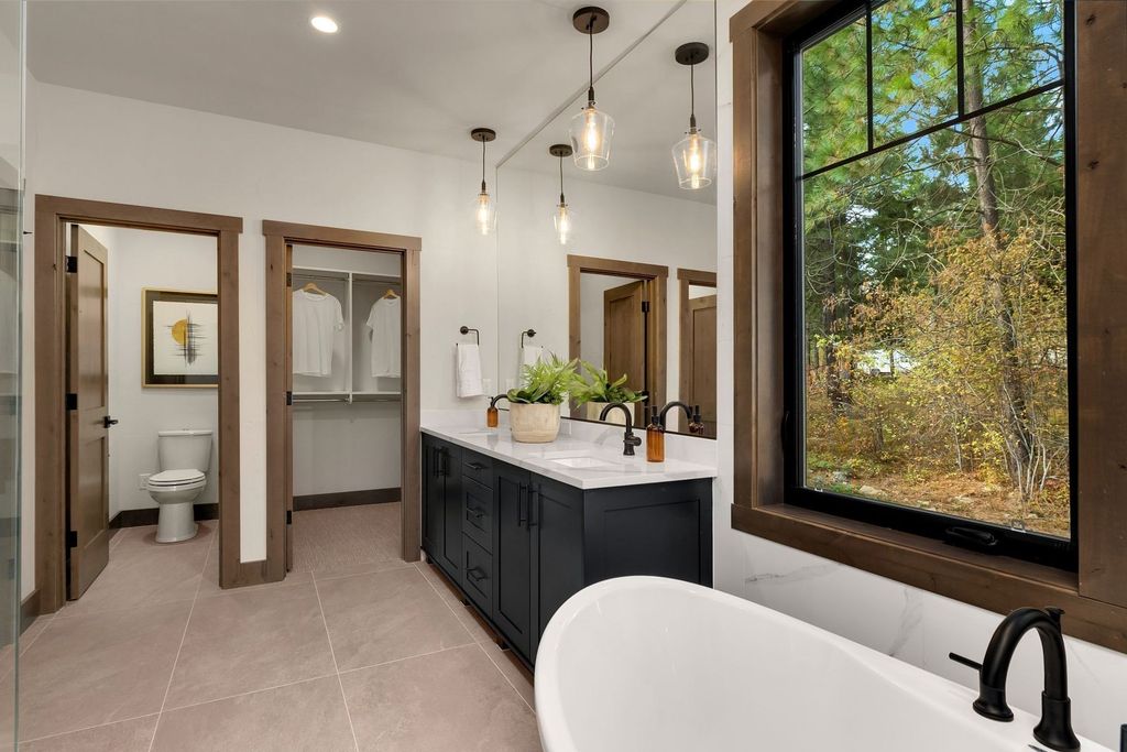 Stunning Cle Elum Washington Home Seamlessly Blends with Nature Listed at 2129998 30