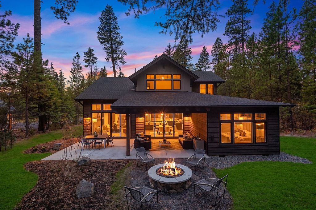 Stunning Cle Elum Washington Home Seamlessly Blends with Nature Listed at 2129998 48