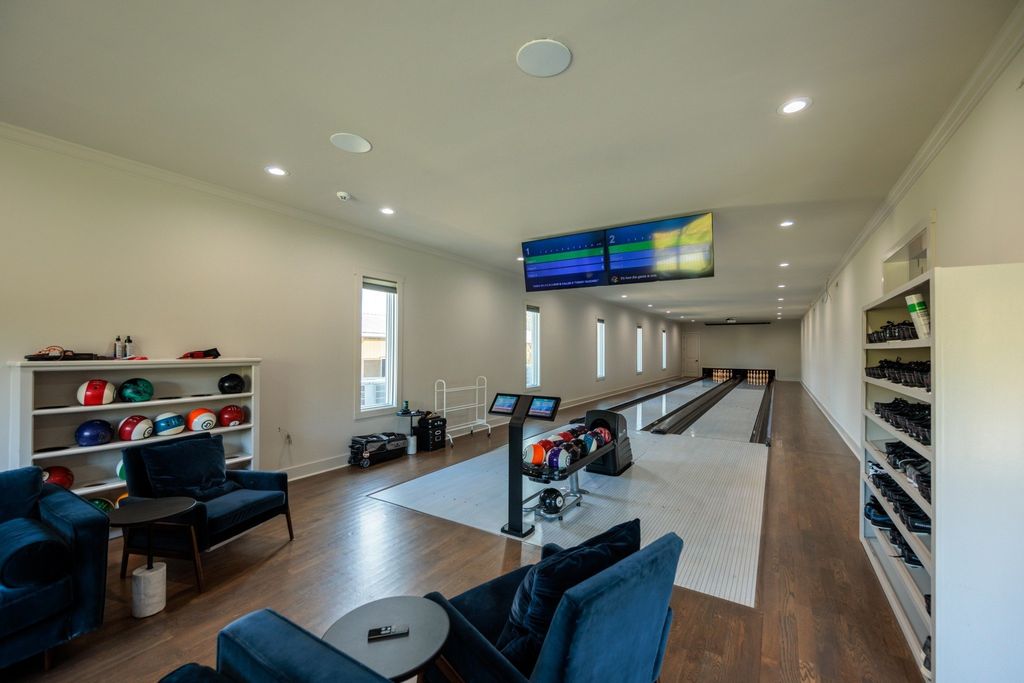 The Ultimate Entertainers' Farmhouse: 19 Acres in Williamson County, Tennessee for $6,995,000