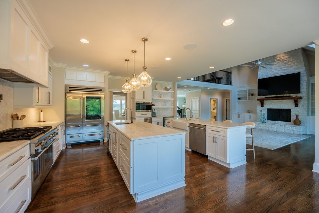 The Ultimate Entertainers' Farmhouse: 19 Acres in Williamson County, Tennessee for $6,995,000
