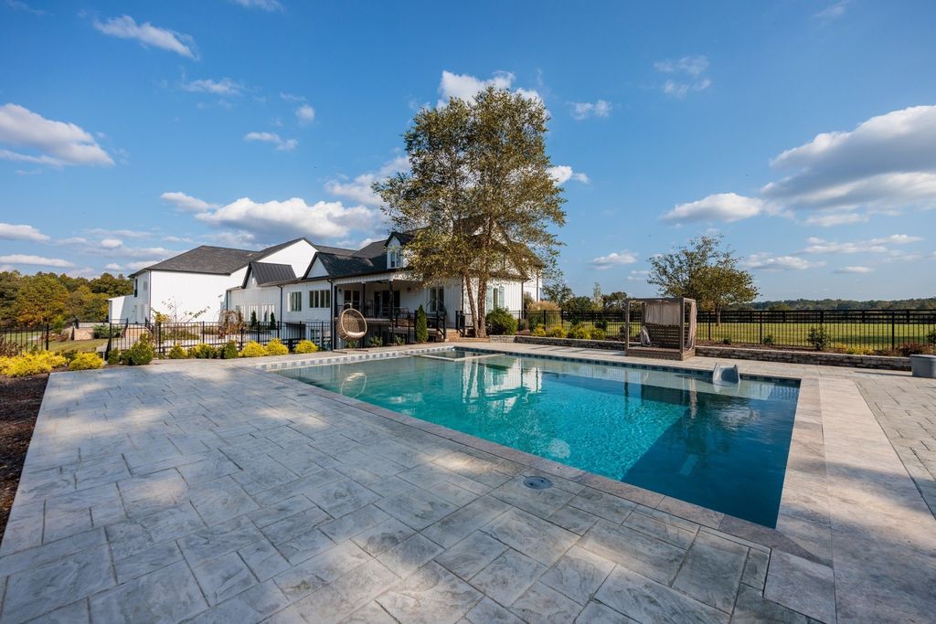 The Ultimate Entertainers Farmhouse 19 Acres in Williamson County Tennessee for 6995000 35