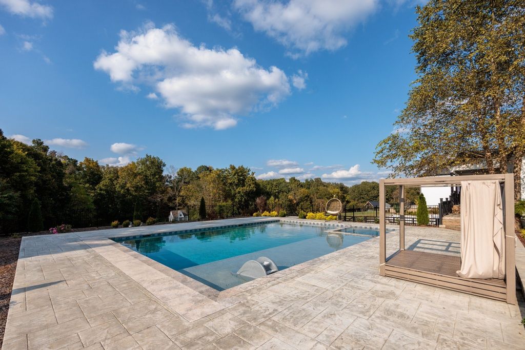 The Ultimate Entertainers' Farmhouse: 19 Acres in Williamson County, Tennessee for $6,995,000