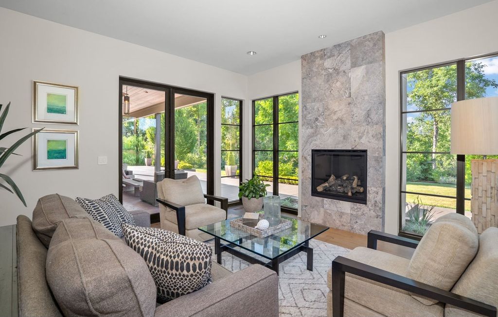 Unmatched Elegance Innovation and Technology Converge in 3995000 Lake Oswego Estate 10