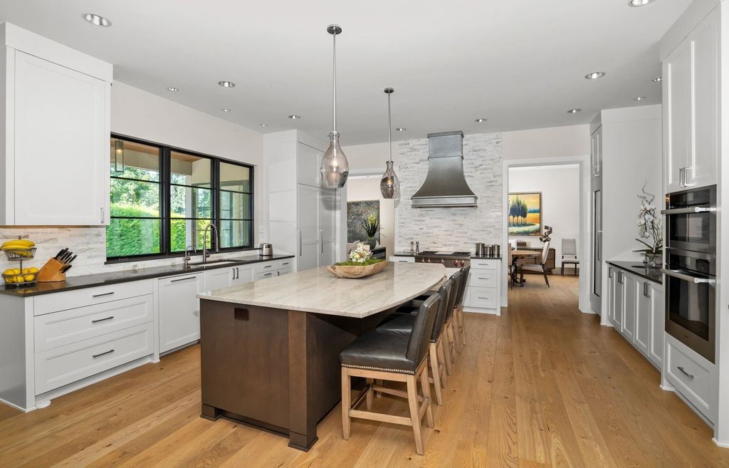 Unmatched Elegance Innovation and Technology Converge in 3995000 Lake Oswego Estate 14