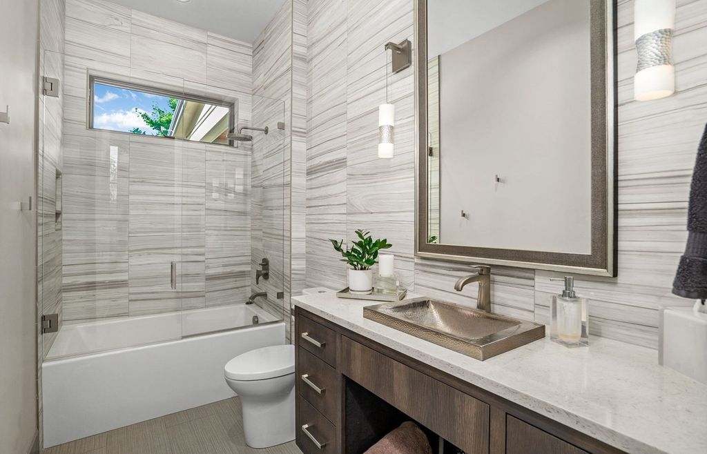 Unmatched Elegance Innovation and Technology Converge in 3995000 Lake Oswego Estate 19