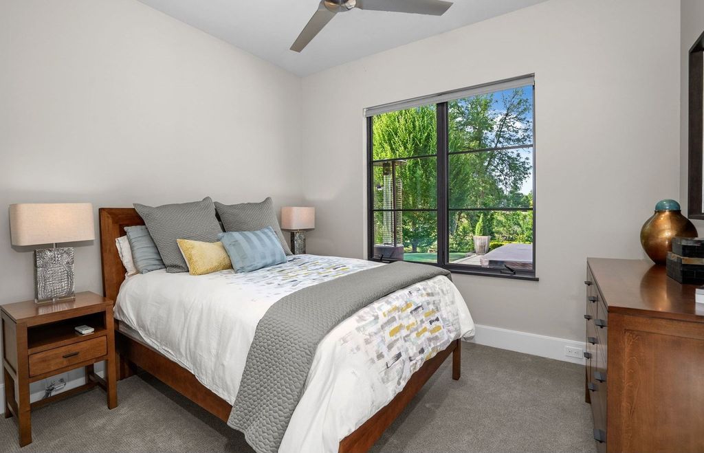 Unmatched Elegance Innovation and Technology Converge in 3995000 Lake Oswego Estate 20