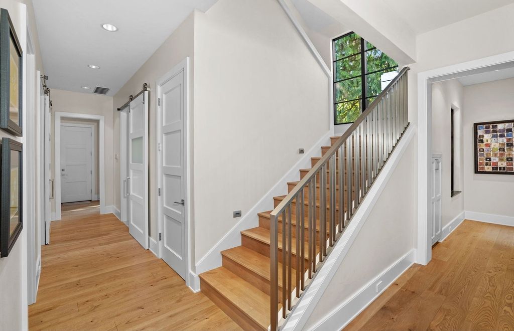 Unmatched Elegance Innovation and Technology Converge in 3995000 Lake Oswego Estate 24