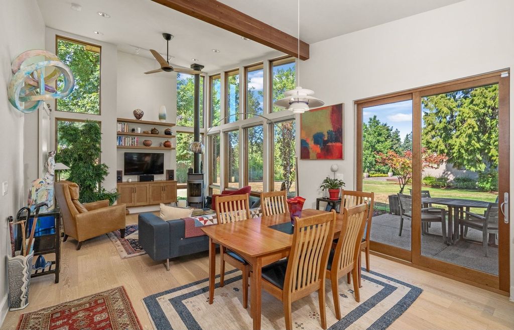 Unmatched Elegance Innovation and Technology Converge in 3995000 Lake Oswego Estate 33
