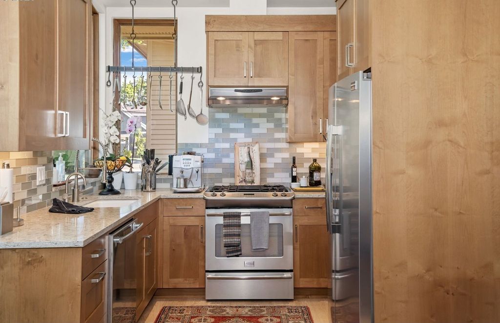 Unmatched Elegance Innovation and Technology Converge in 3995000 Lake Oswego Estate 34