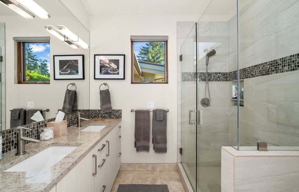 Unmatched Elegance Innovation and Technology Converge in 3995000 Lake Oswego Estate 37