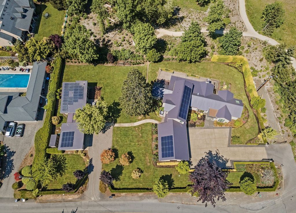 Unmatched Elegance Innovation and Technology Converge in 3995000 Lake Oswego Estate 38