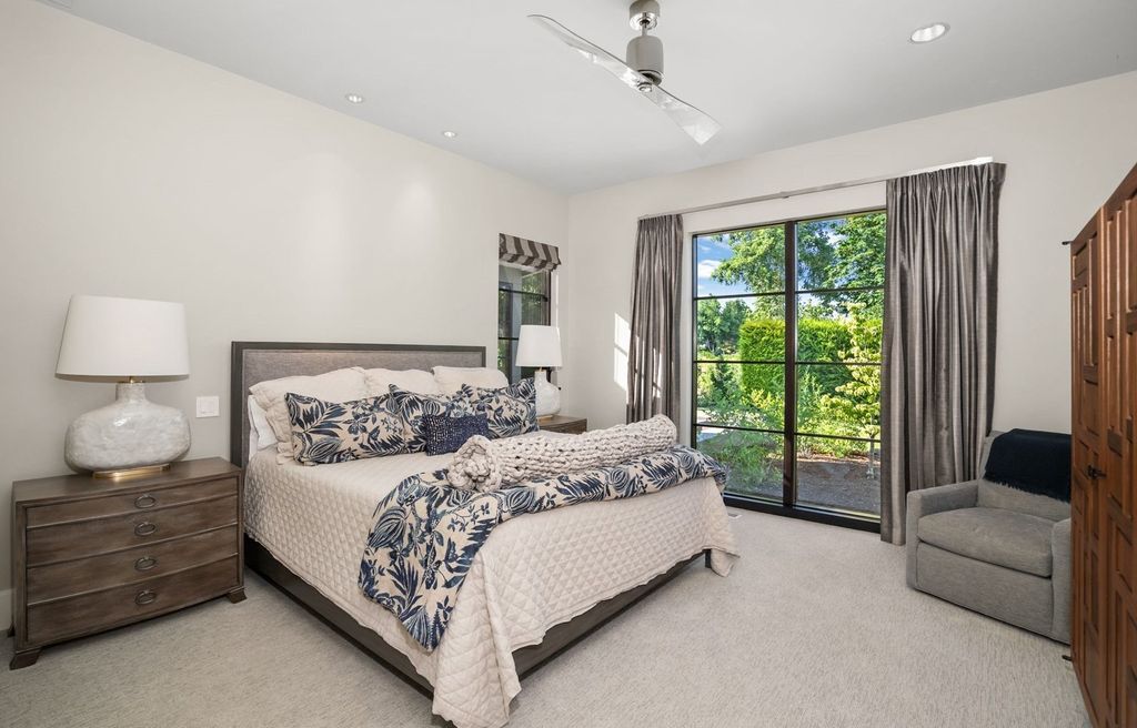 Unmatched Elegance Innovation and Technology Converge in 3995000 Lake Oswego Estate 6