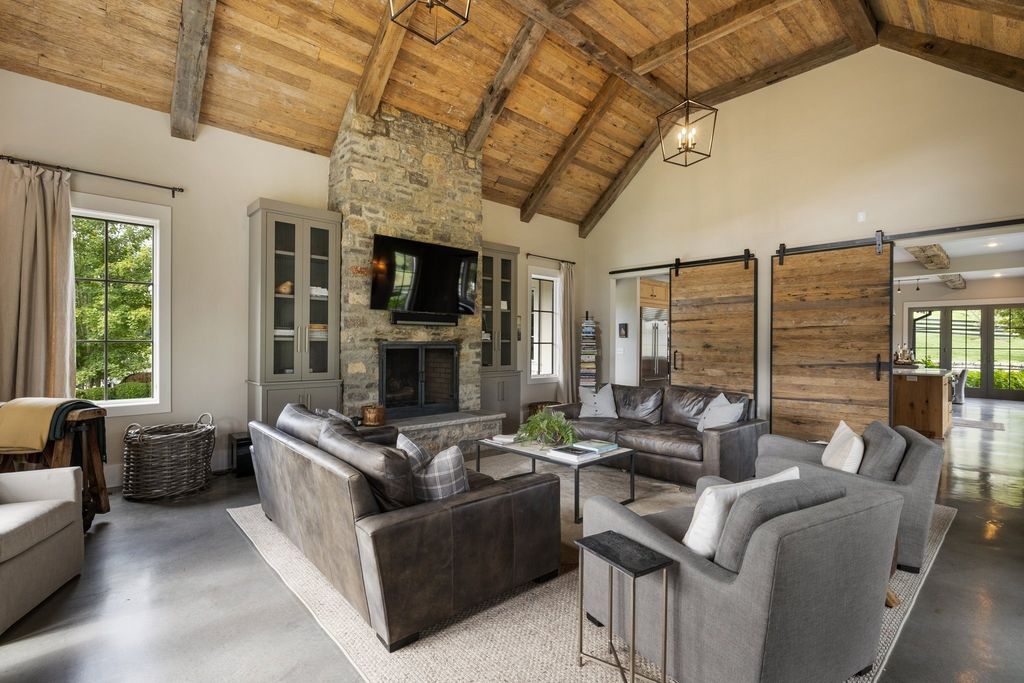 Unparalleled Beauty and Recreational Paradise Twin Creek Farm in Santa Fe Tennessee Now Available for 8999500 13