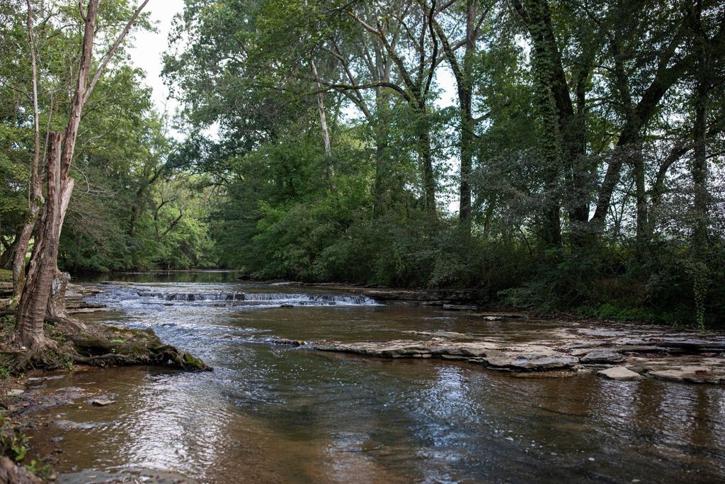 Unparalleled Beauty and Recreational Paradise Twin Creek Farm in Santa Fe Tennessee Now Available for 8999500 5