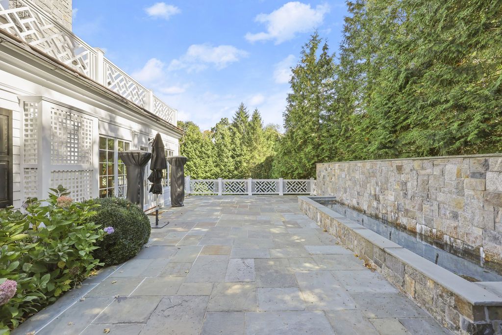 Unrivaled Luxury Living in Greenwich Connecticut Exquisite Custom Estate Hits the Market at 4.75 Million 10