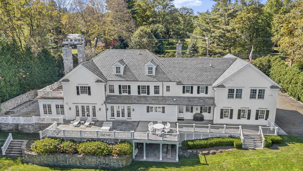Unrivaled Luxury Living in Greenwich Connecticut Exquisite Custom Estate Hits the Market at 4.75 Million 6