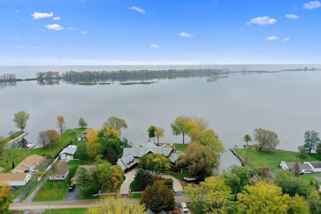 Waterfront Log Cabin Paradise Suamico Wisconsins Ultimate Retreat for 2.795 Million 24