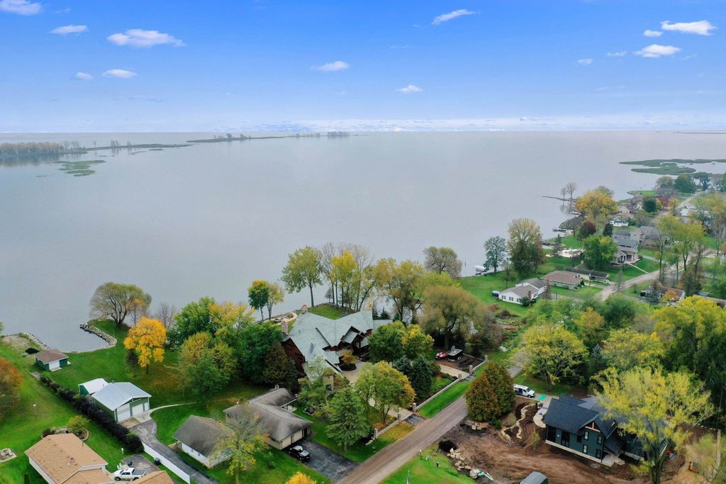 Waterfront Log Cabin Paradise Suamico Wisconsins Ultimate Retreat for 2.795 Million 37