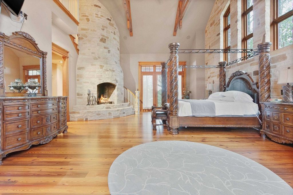Waterfront Log Cabin Paradise Suamico Wisconsins Ultimate Retreat for 2.795 Million 4