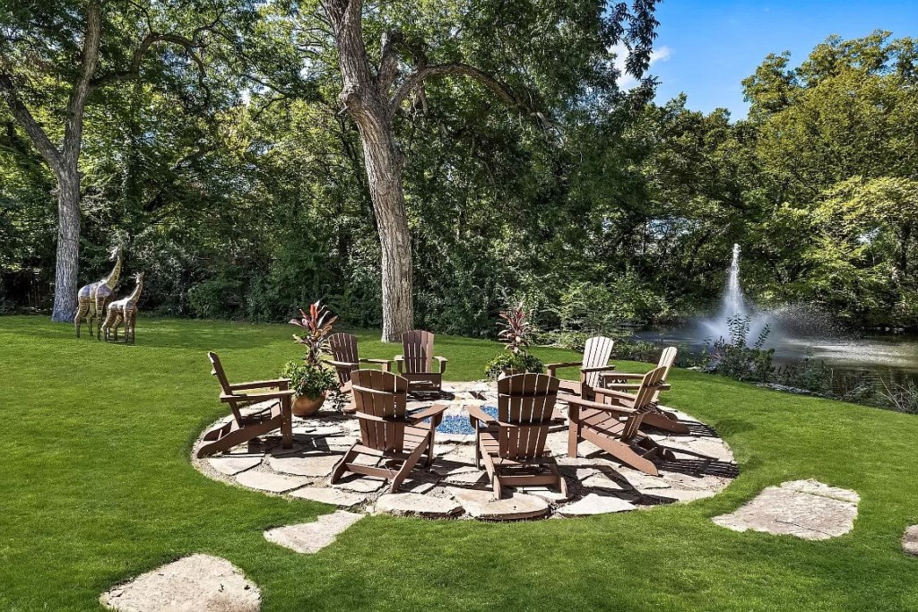 Sculpted Elegance: Unveiling a $5,850,000 5-Bed Home on 2 Acres in Dallas, Texas