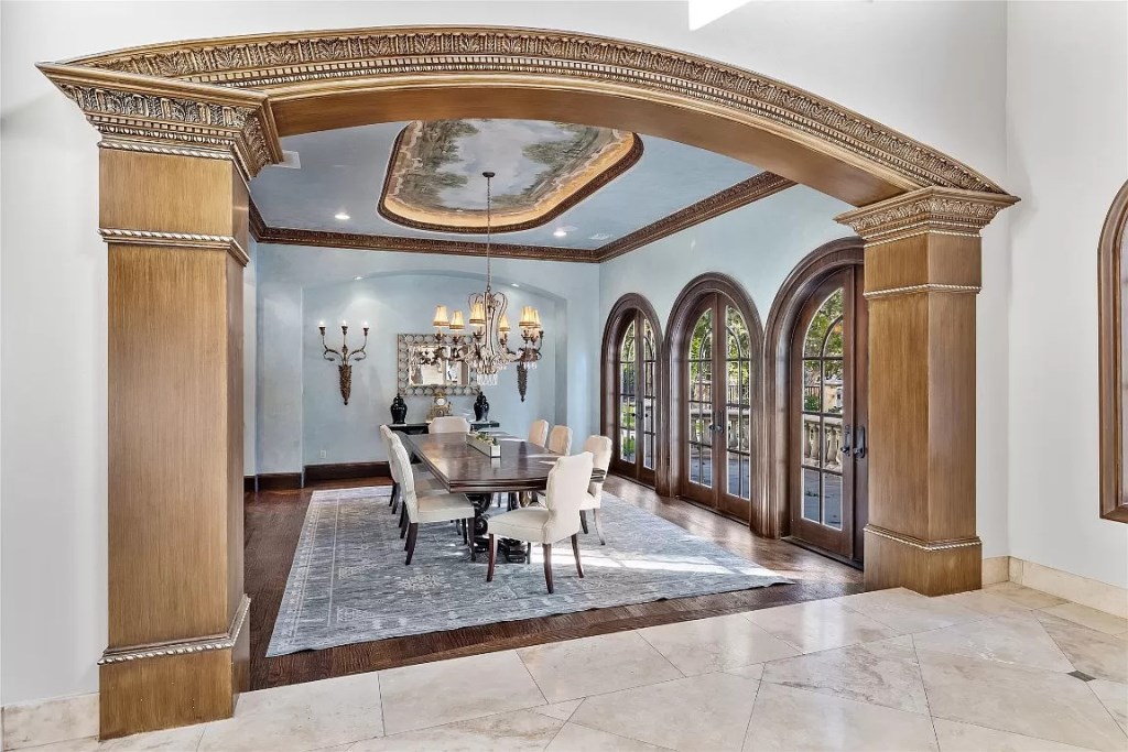 Sculpted Elegance: Unveiling a $5,850,000 5-Bed Home on 2 Acres in Dallas, Texas
