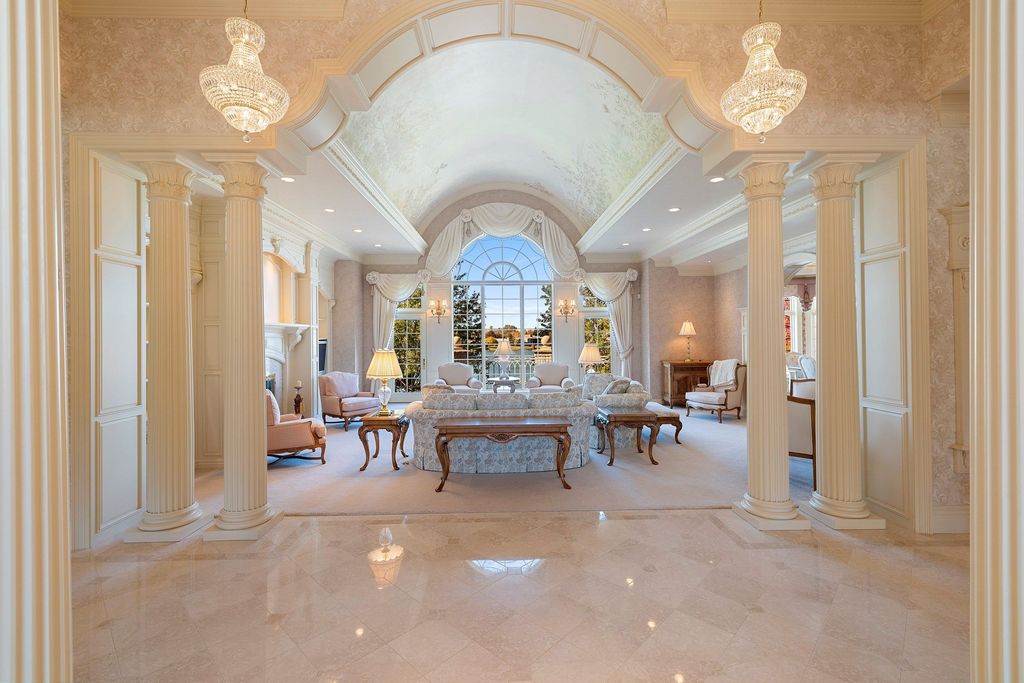 A Majestic All Brick Hillside Ranch Mansion on 3 Lake Largo Lots Priced at 2.999 Million n Wisconsin 11