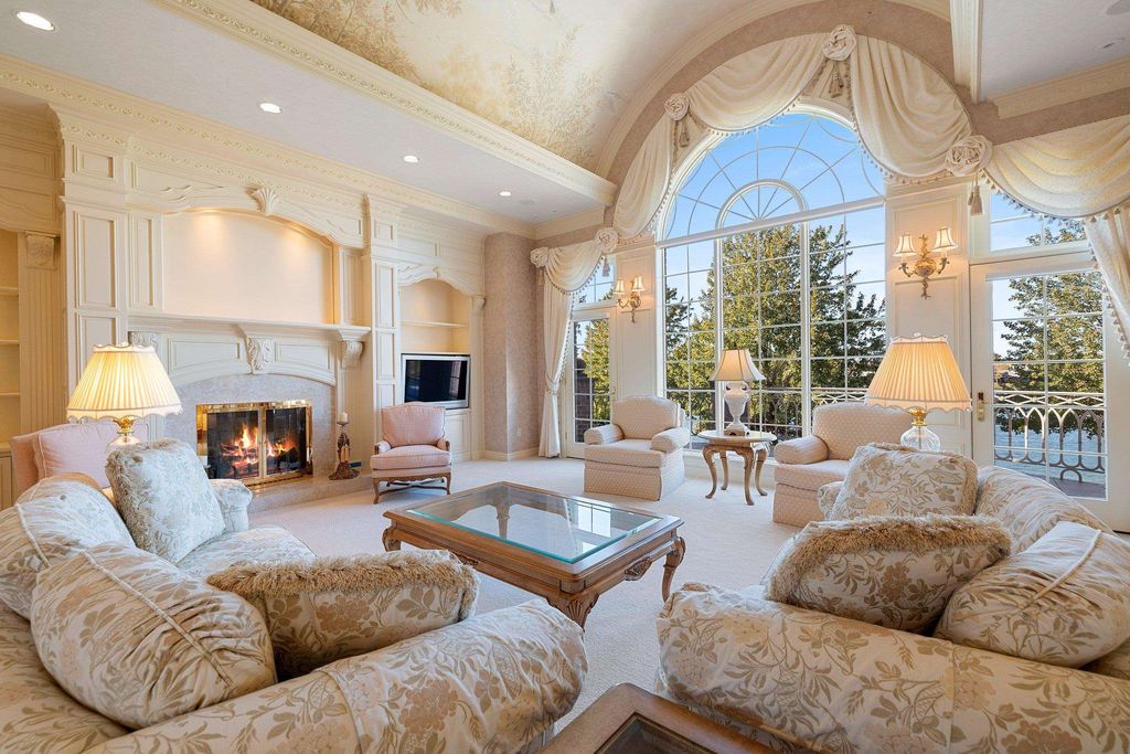 A Majestic All Brick Hillside Ranch Mansion on 3 Lake Largo Lots Priced at 2.999 Million n Wisconsin 13