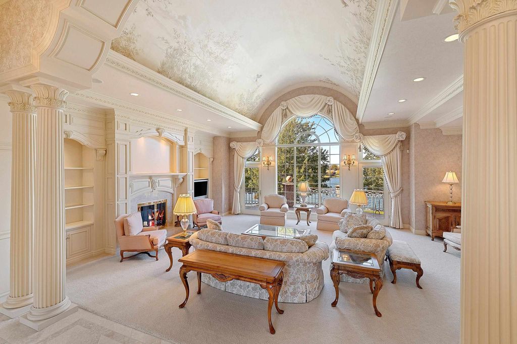 A Majestic All Brick Hillside Ranch Mansion on 3 Lake Largo Lots Priced at 2.999 Million n Wisconsin 15