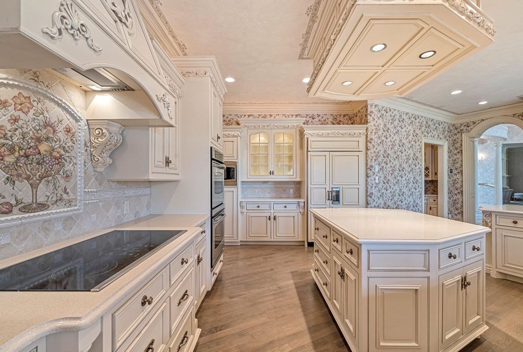 A Majestic All Brick Hillside Ranch Mansion on 3 Lake Largo Lots Priced at 2.999 Million n Wisconsin 20