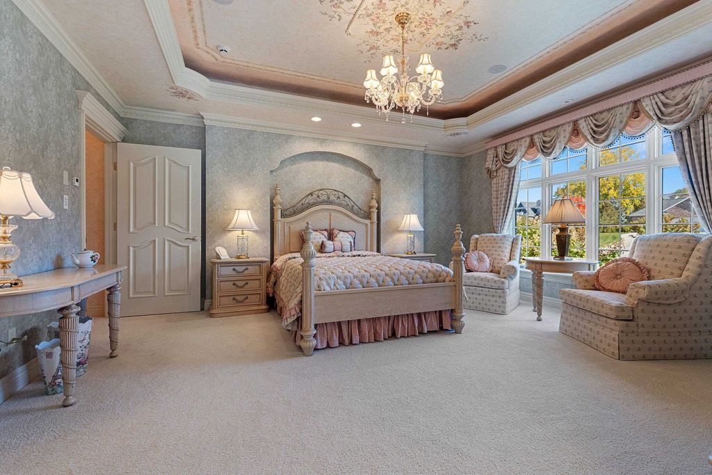 A Majestic All Brick Hillside Ranch Mansion on 3 Lake Largo Lots Priced at 2.999 Million n Wisconsin 36