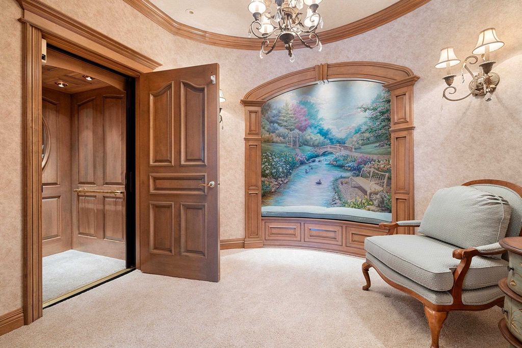 A Majestic All Brick Hillside Ranch Mansion on 3 Lake Largo Lots Priced at 2.999 Million n Wisconsin 41