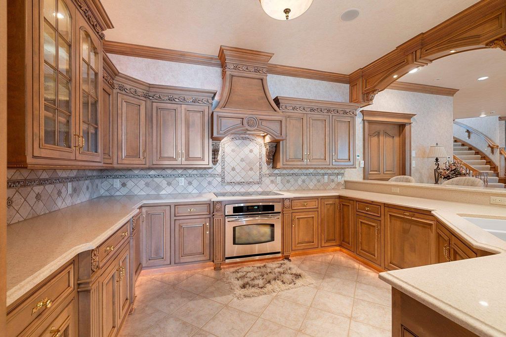 A Majestic All Brick Hillside Ranch Mansion on 3 Lake Largo Lots Priced at 2.999 Million n Wisconsin 47