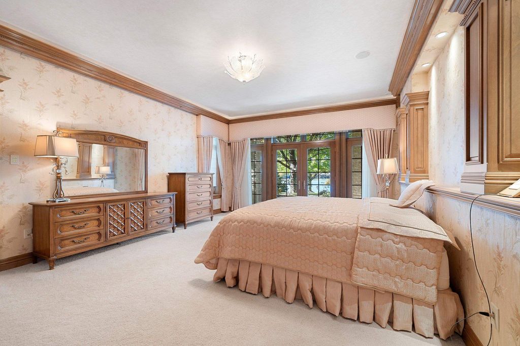 A Majestic All Brick Hillside Ranch Mansion on 3 Lake Largo Lots Priced at 2.999 Million n Wisconsin 54