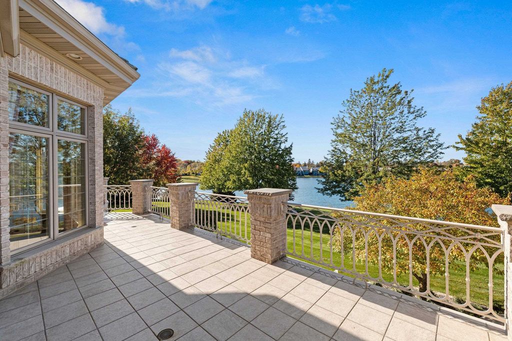A Majestic All Brick Hillside Ranch Mansion on 3 Lake Largo Lots Priced at 2.999 Million n Wisconsin 63