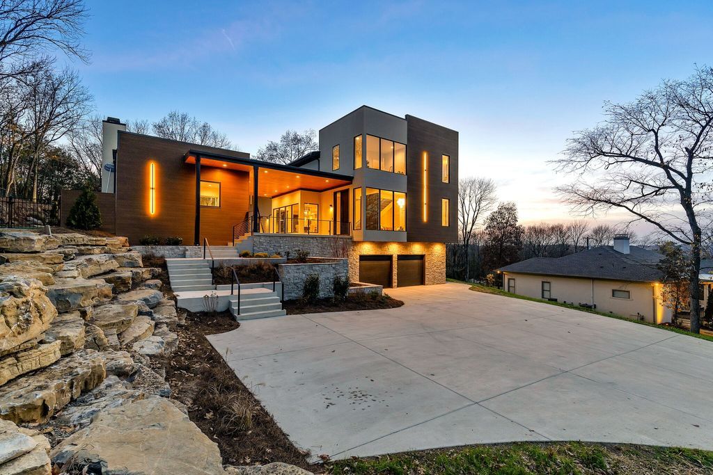 A Modern Treehouse Masterpiece in Nashvilles Hillwood Neighborhood Listed at 4.289 Million 39