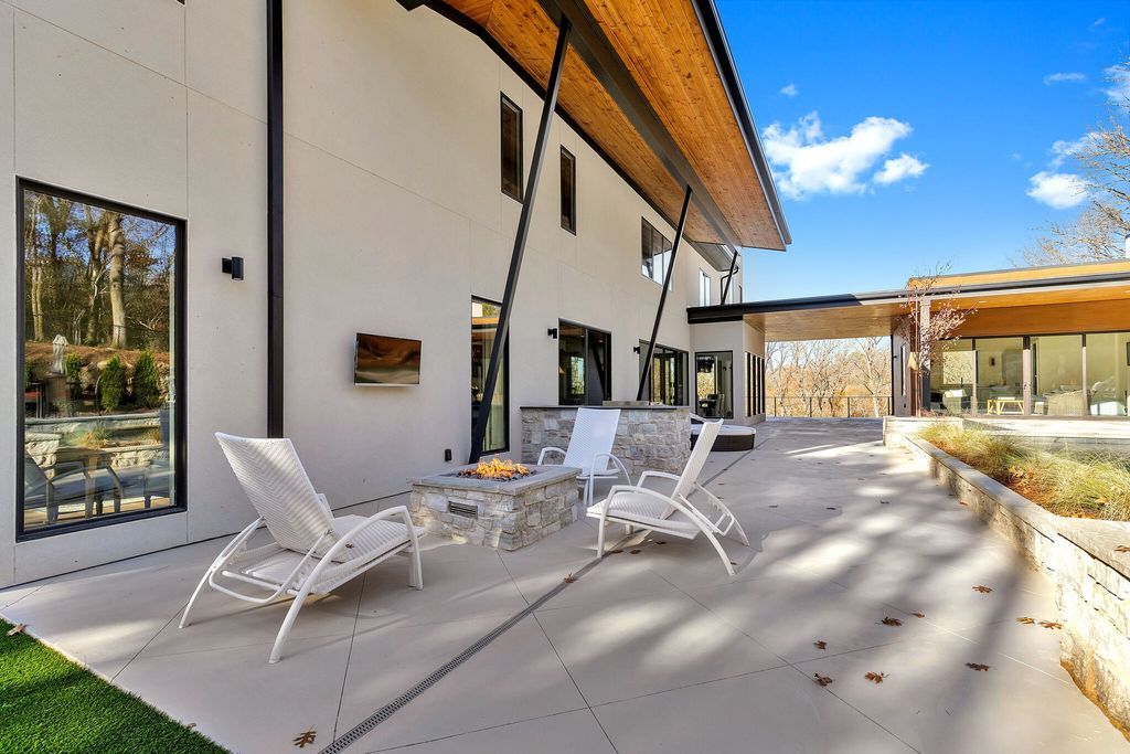 A Modern Treehouse Masterpiece in Nashvilles Hillwood Neighborhood Listed at 4.289 Million 43
